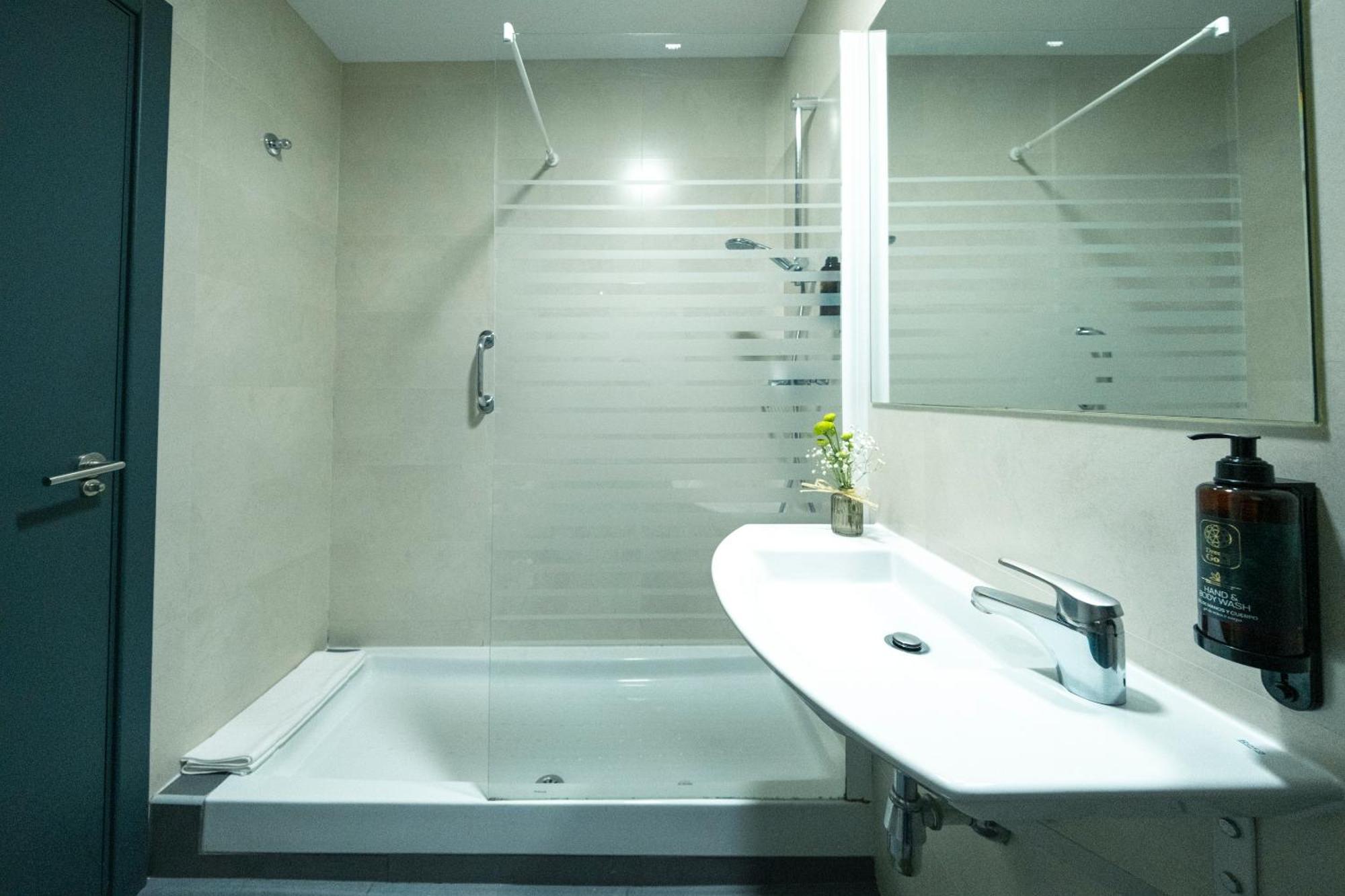 Hotel Cisneros Alcalá de Henares Kültér fotó